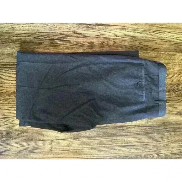 Hugo Boss dress  Pants, 32x32 - Picture 2 of 4